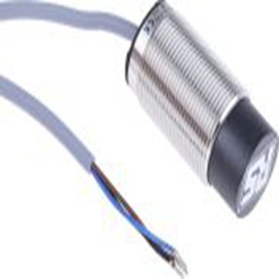 RS PRO,208-285,电感式接近开关, 螺纹管主体, M30, 可检测20 mm, 非嵌入式安装, 2m线长, IP68, 62mm