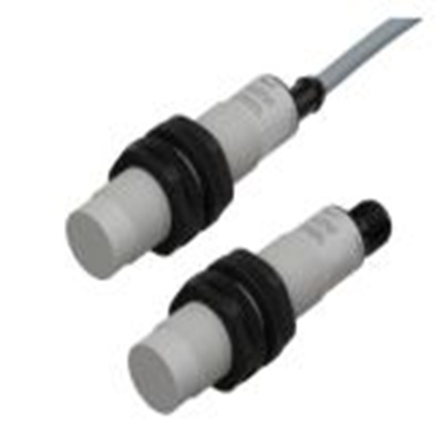 RS PRO,237-7238,电容式接近开关, 螺纹管主体, M18, 可检测12 mm, 非嵌入式安装, 2m线长, IP69K, 70mm
