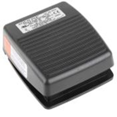 RS PRO,116-681, 否 轻型 支脚开关, 双极转换触点, 触点额定250 V 交流AC 聚合物, IP20, 15 A, 瞬时型开关, 灰色, Aquiline Momentary